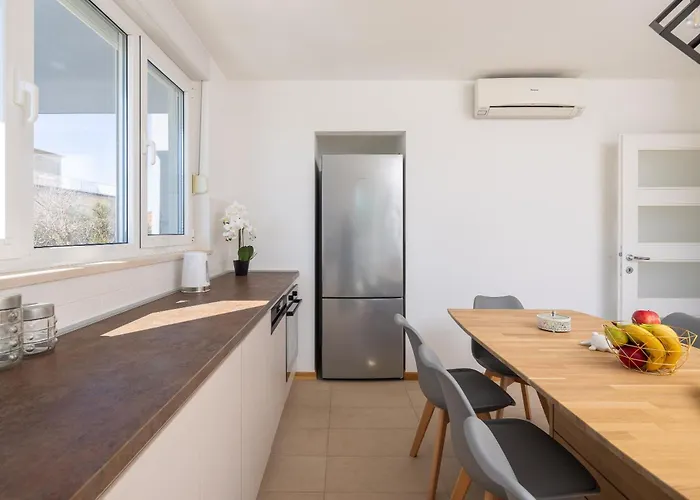 Lasta - Private Parking X2 Daire Makarska