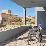 Lasta - Private Parking X2 Appartement *