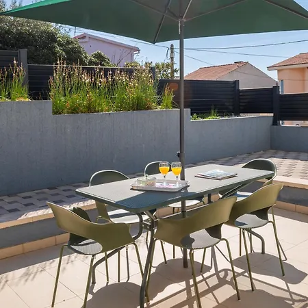 Lasta - Private Parking X2 Apartman Makarska